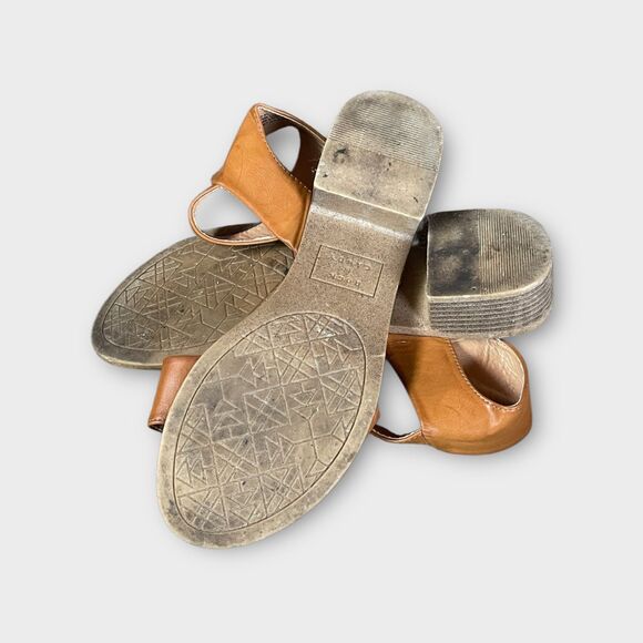 Rock & Candy Women's Tan Flat Ankle Strap Sandals Size 9.5 Summer Versatile Boho - Picture 2 of 4